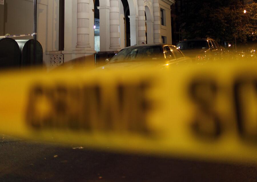 Atlanta police officer shoots a man deadat a Wendys drive-thru