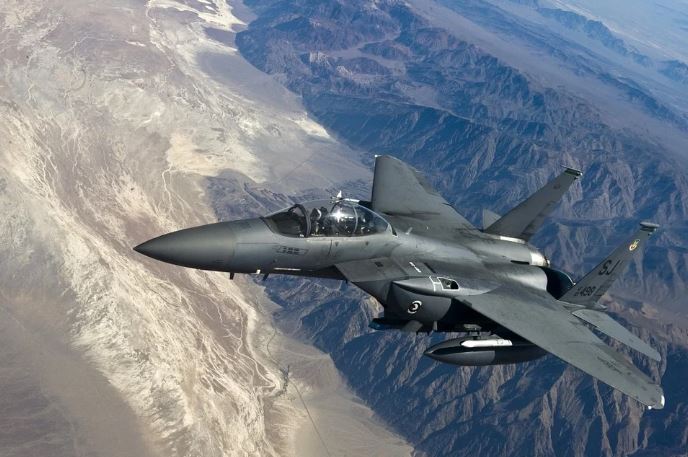US Air Force F-15 fighter jet crashed into the sea off the UK coast