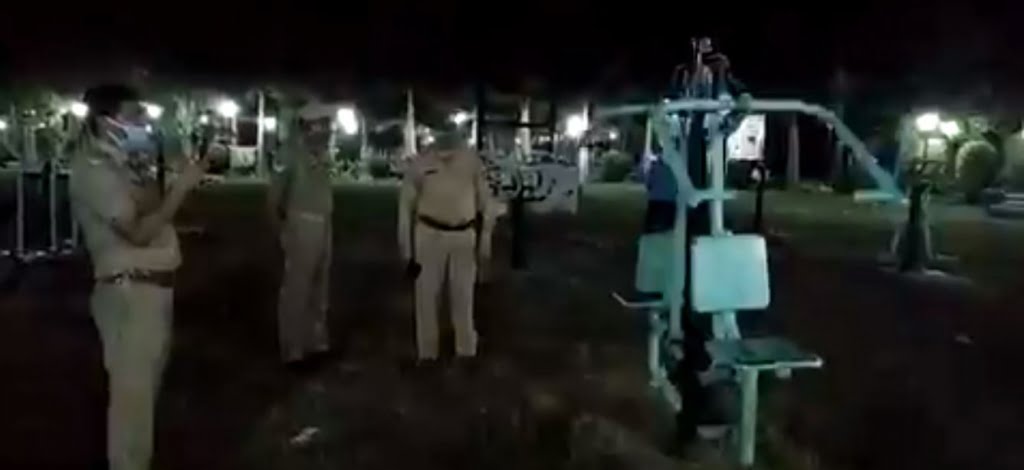 Jhansi Viral video of outdoor gym equipment moving by itself